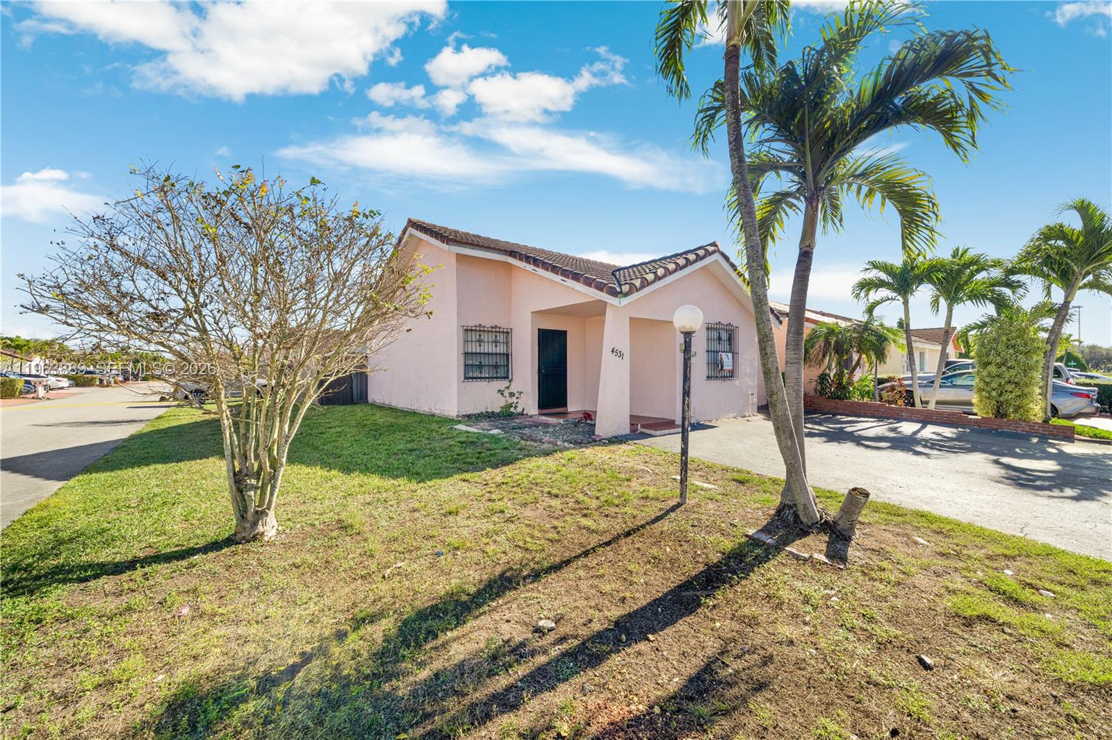 BIRD LAKES TOWNHOUSE SEC - Residential