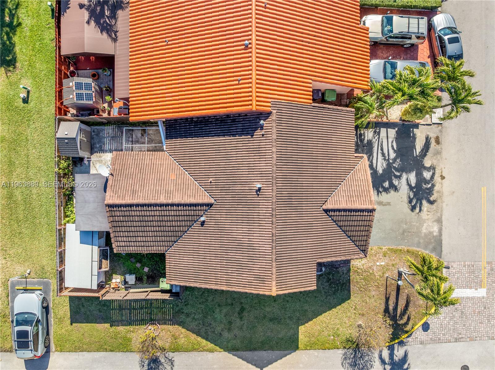 BIRD LAKES TOWNHOUSE SEC - Residential