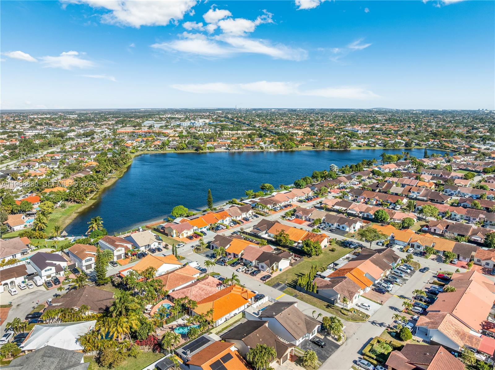 BIRD LAKES TOWNHOUSE SEC - Residential