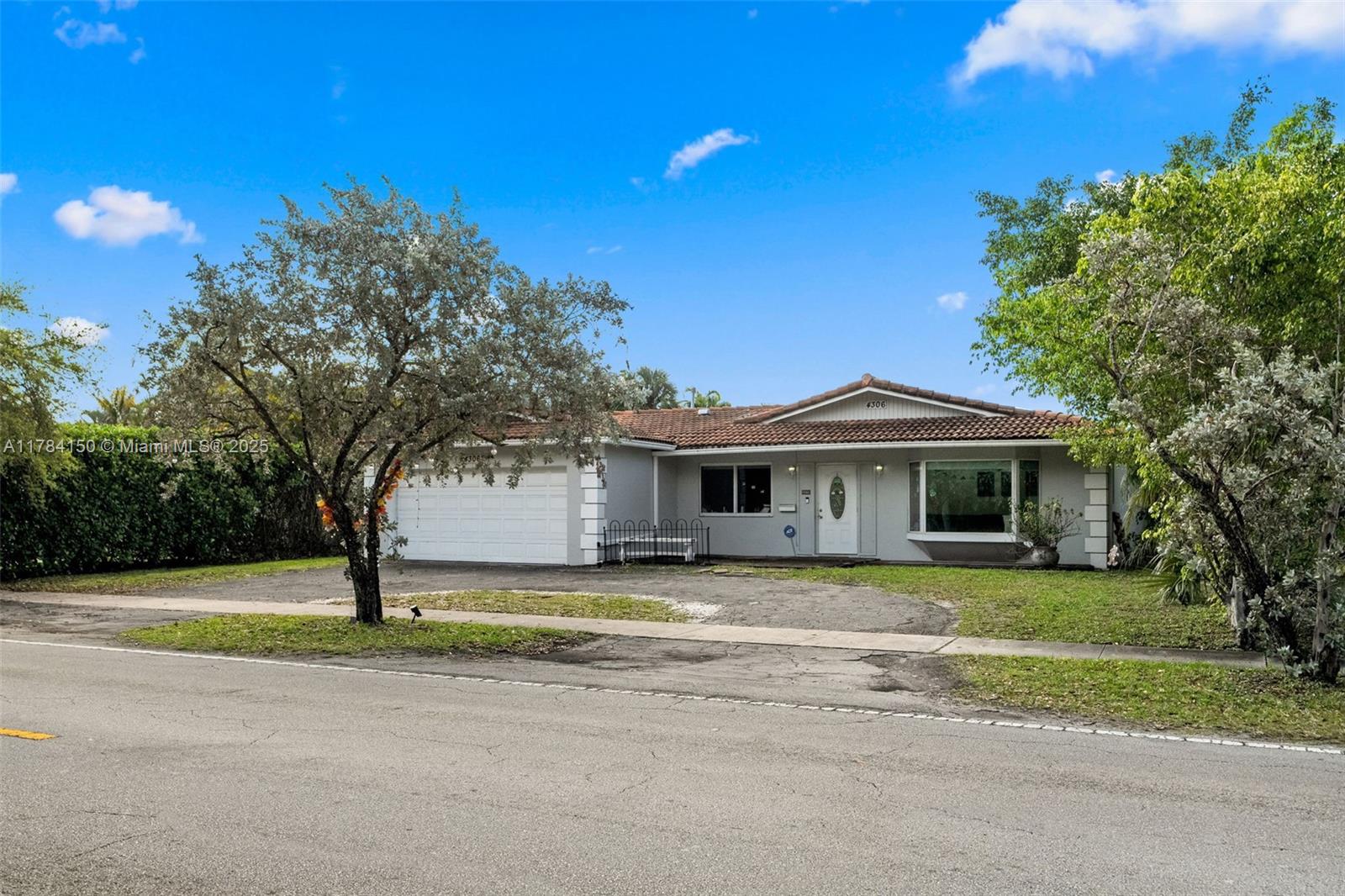Rental Property at 4306 Johnson St, Hollywood, Broward County, Florida - Bedrooms: 4 
Bathrooms: 2  - $4,300 MO.