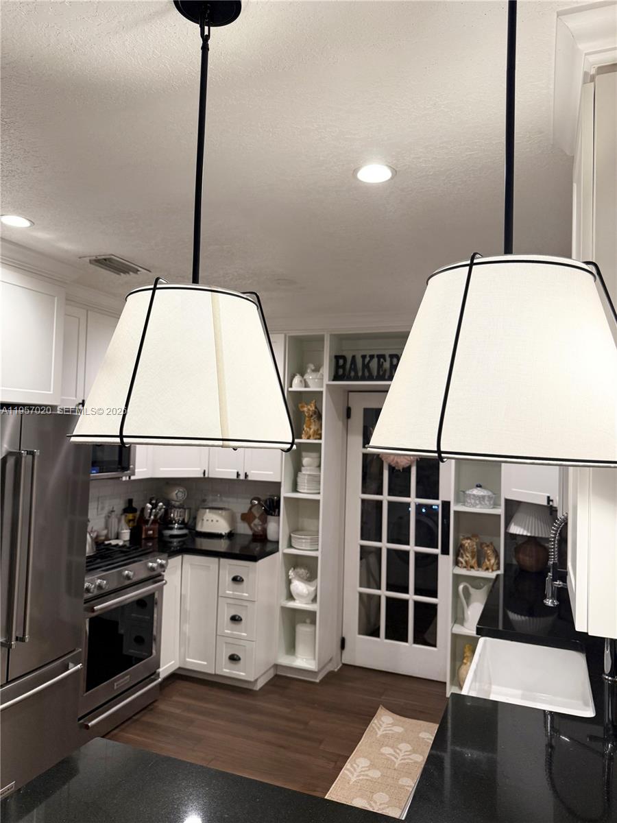 RANCHO MANOR - Residential