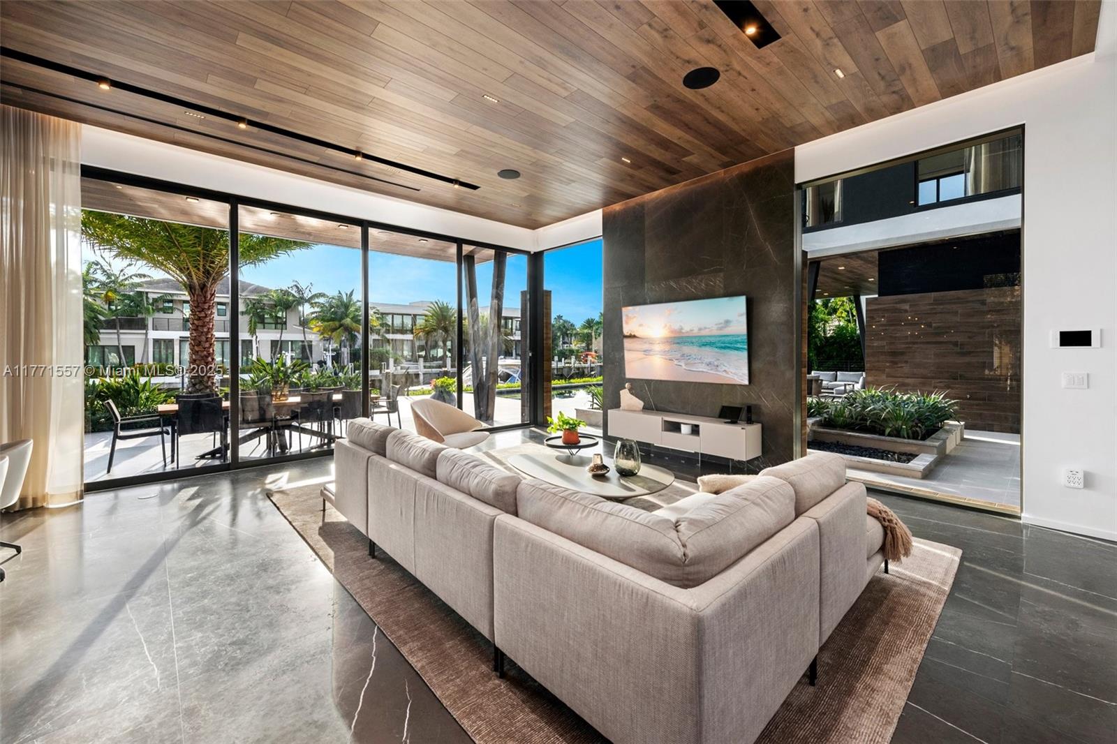 RIVIERA - Residential