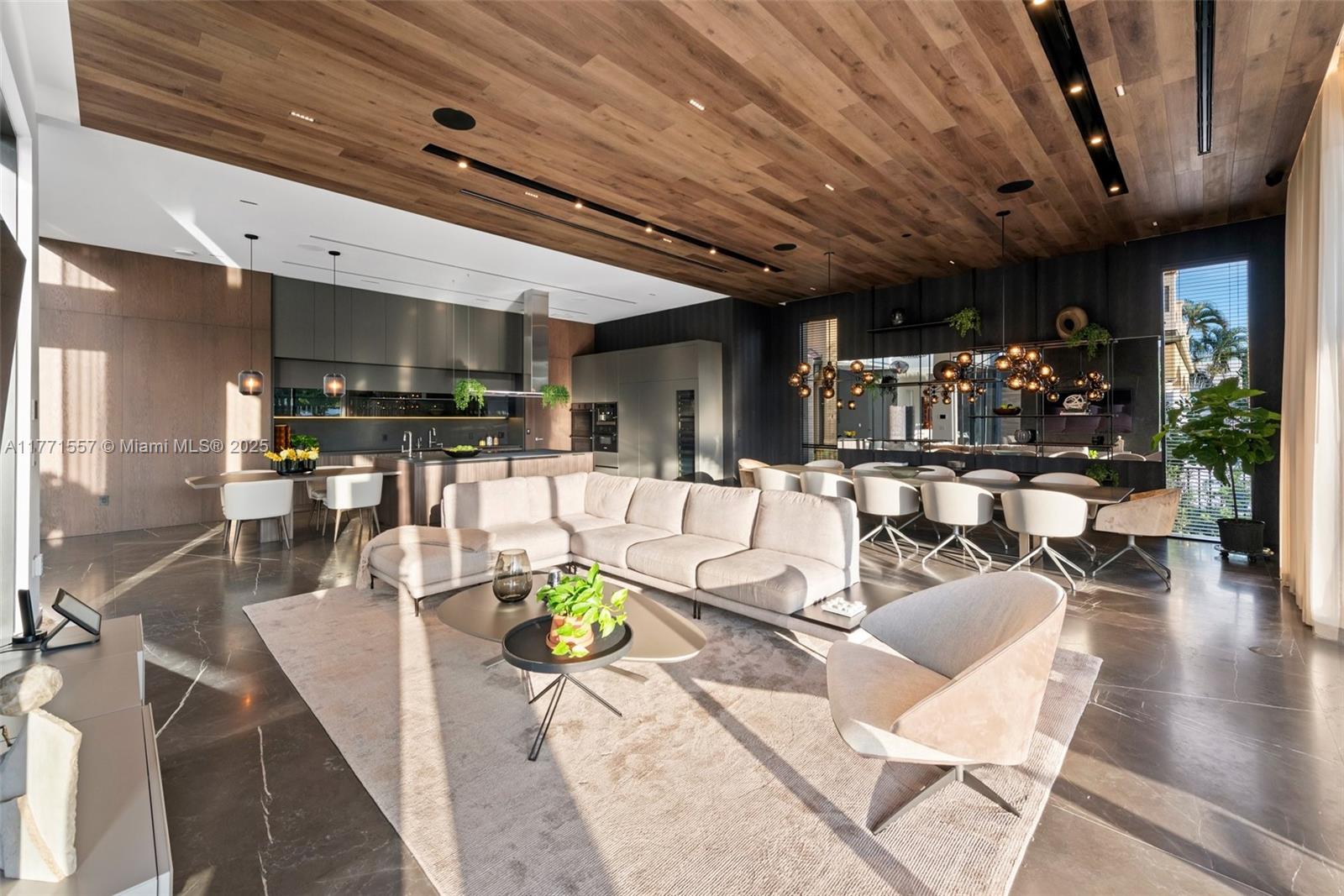 RIVIERA - Residential