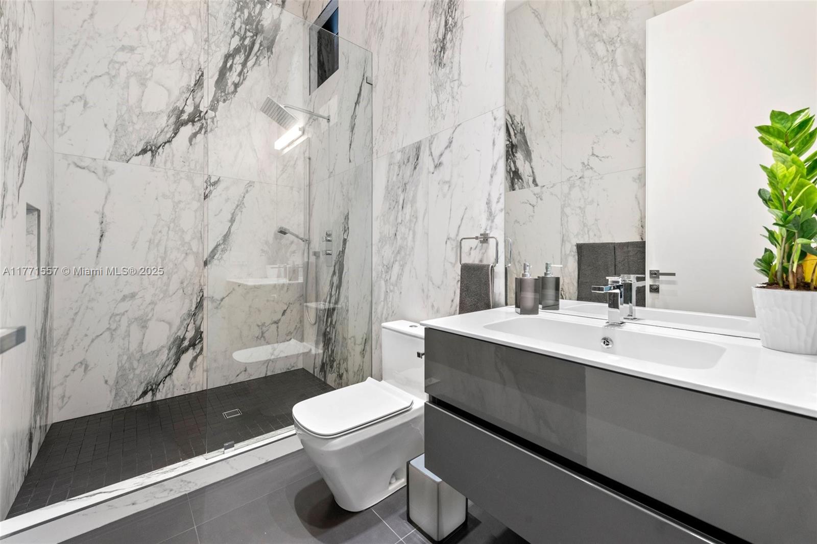 RIVIERA - Residential