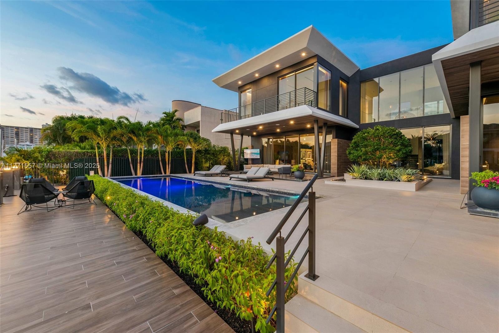 RIVIERA - Residential