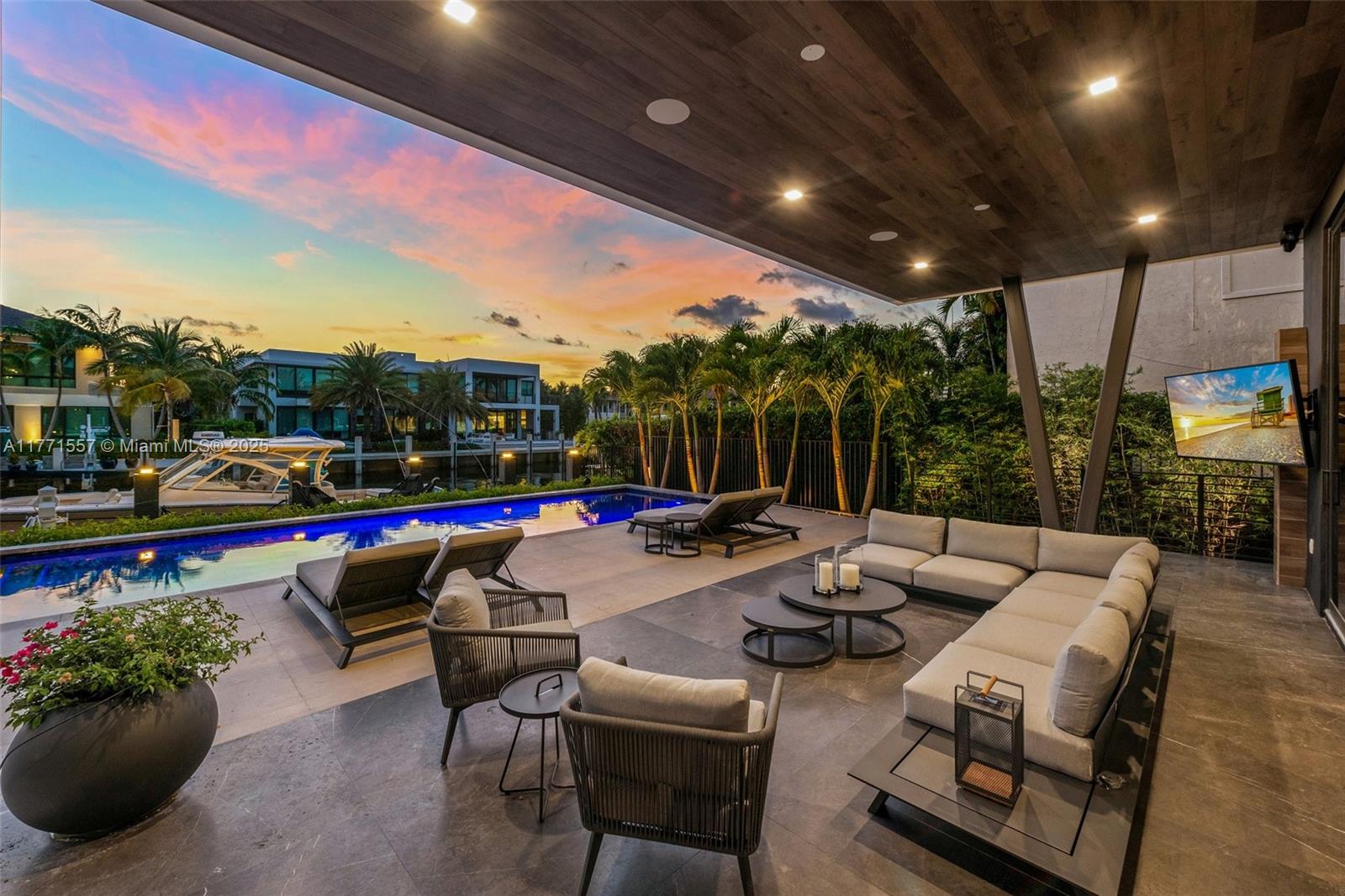 RIVIERA - Residential