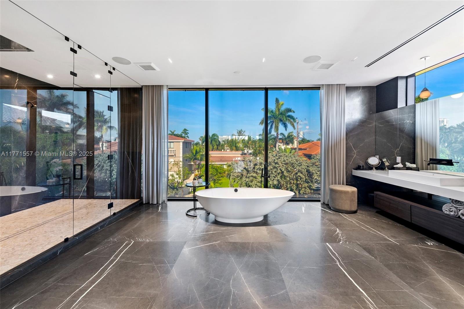 RIVIERA - Residential