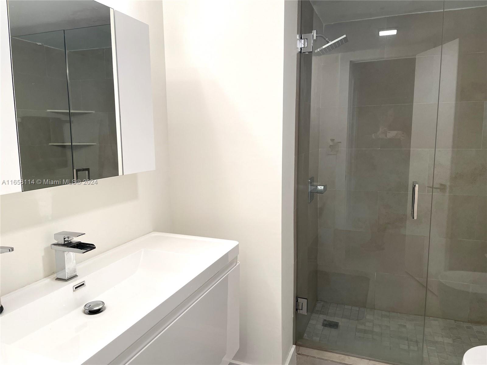 COMMODORE PLAZA CONDO - Residential