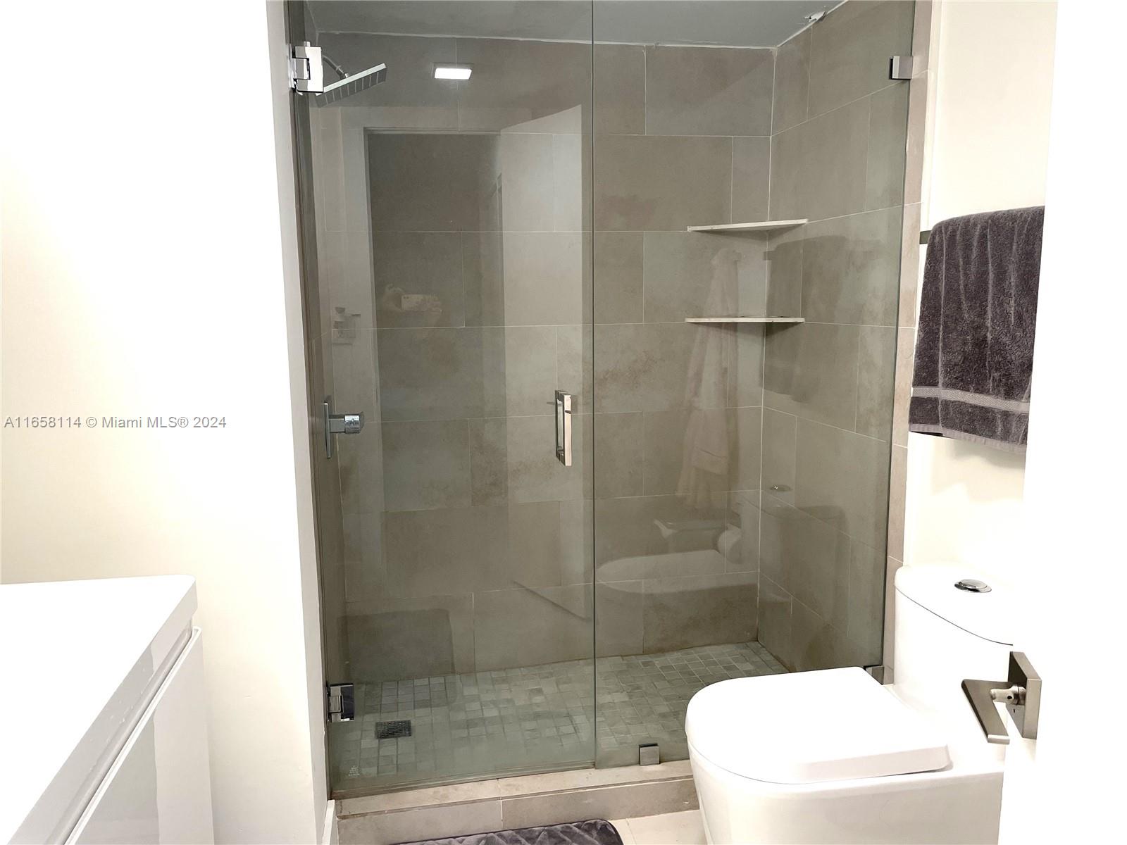 COMMODORE PLAZA CONDO - Residential