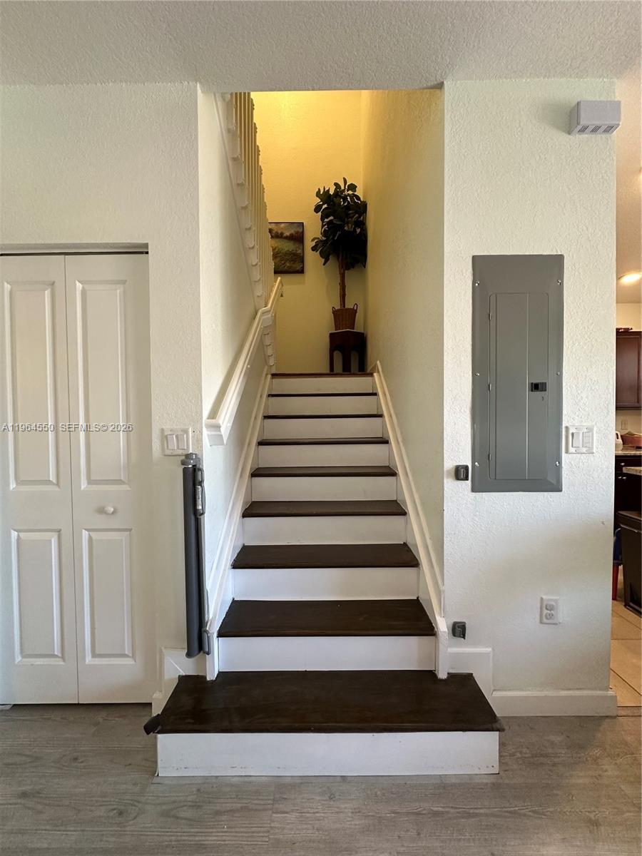 COCO PALM VILLAS - Residential