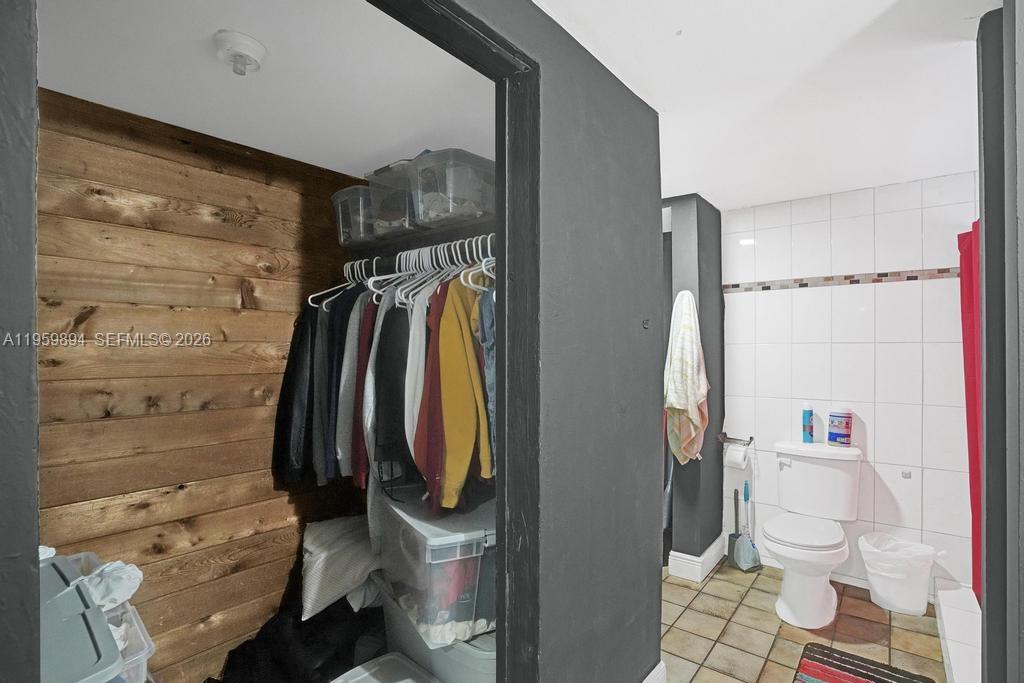 LAKE FOREST SEC 2 - Residential