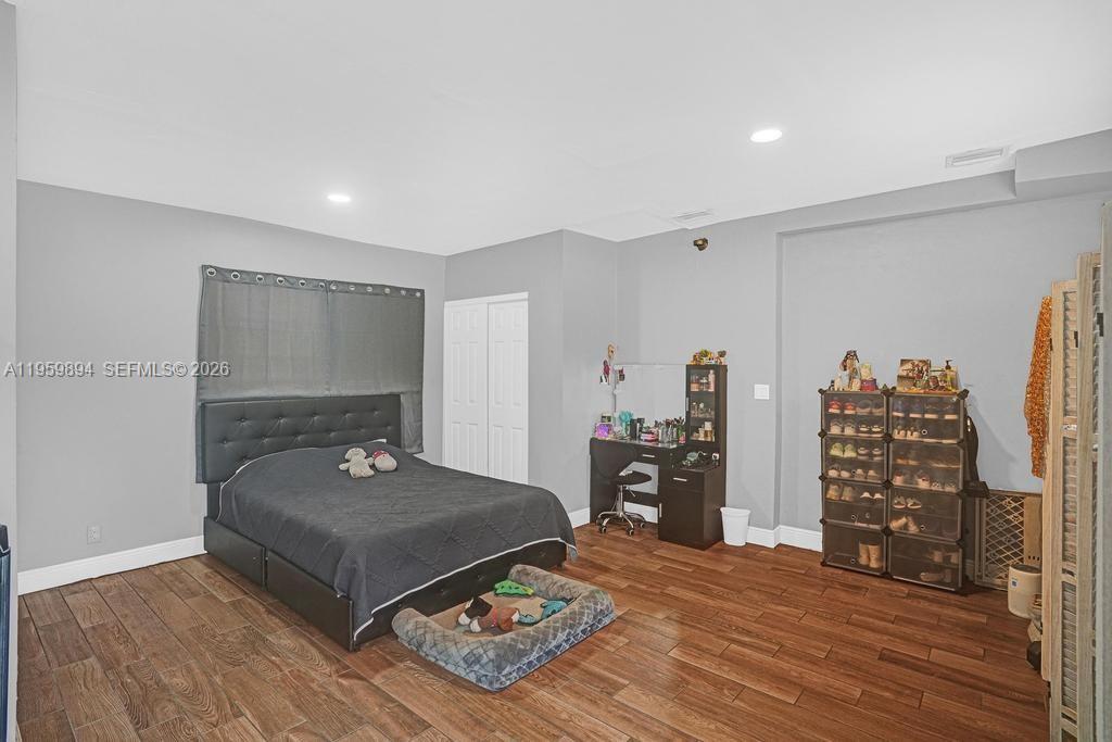 LAKE FOREST SEC 2 - Residential