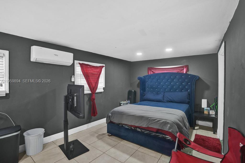 LAKE FOREST SEC 2 - Residential