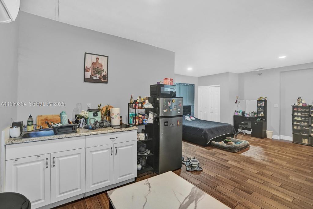 LAKE FOREST SEC 2 - Residential