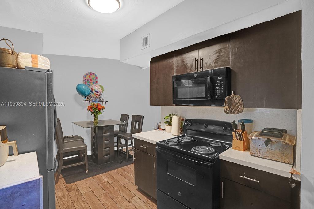 LAKE FOREST SEC 2 - Residential