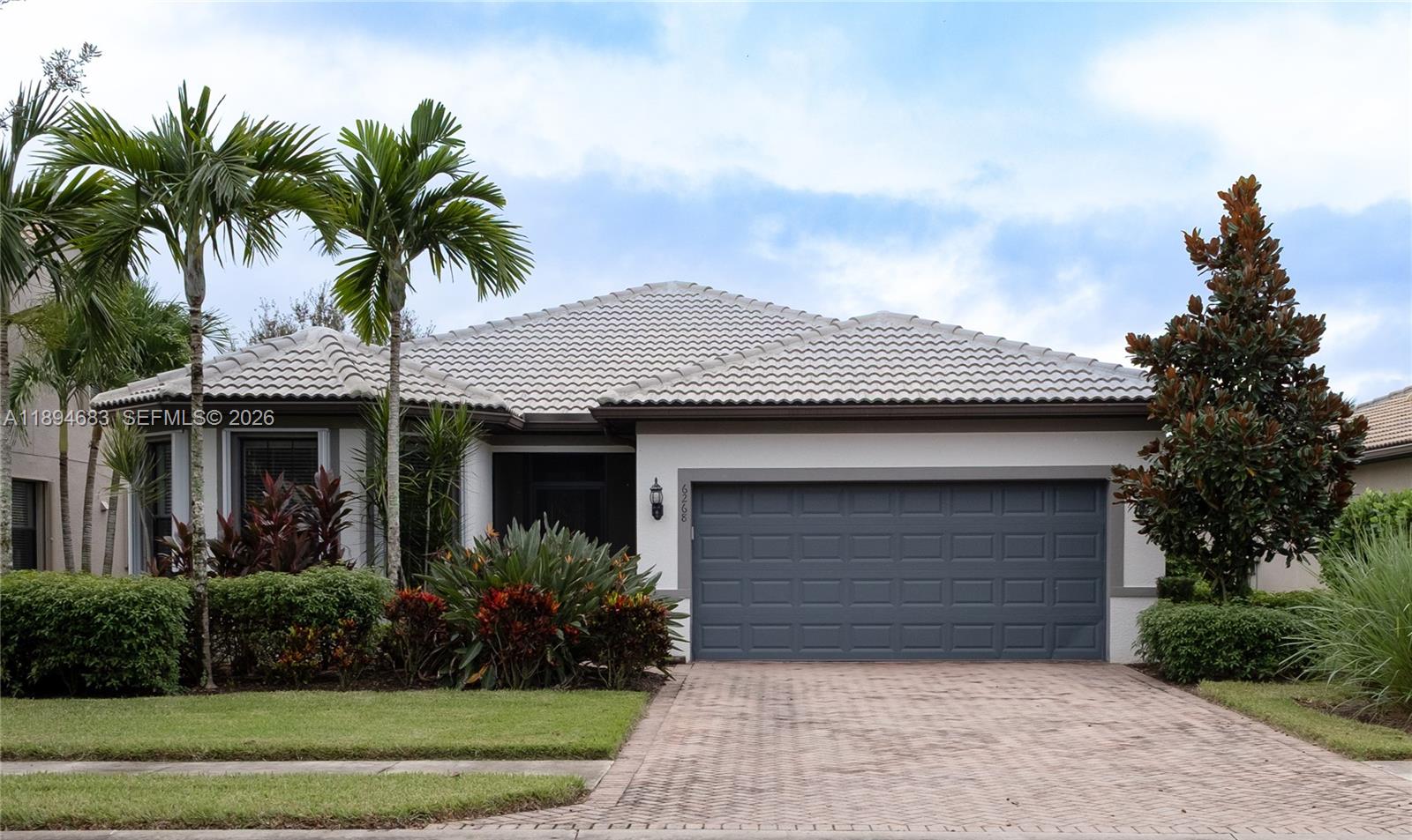 Del Webb Naples - Residential