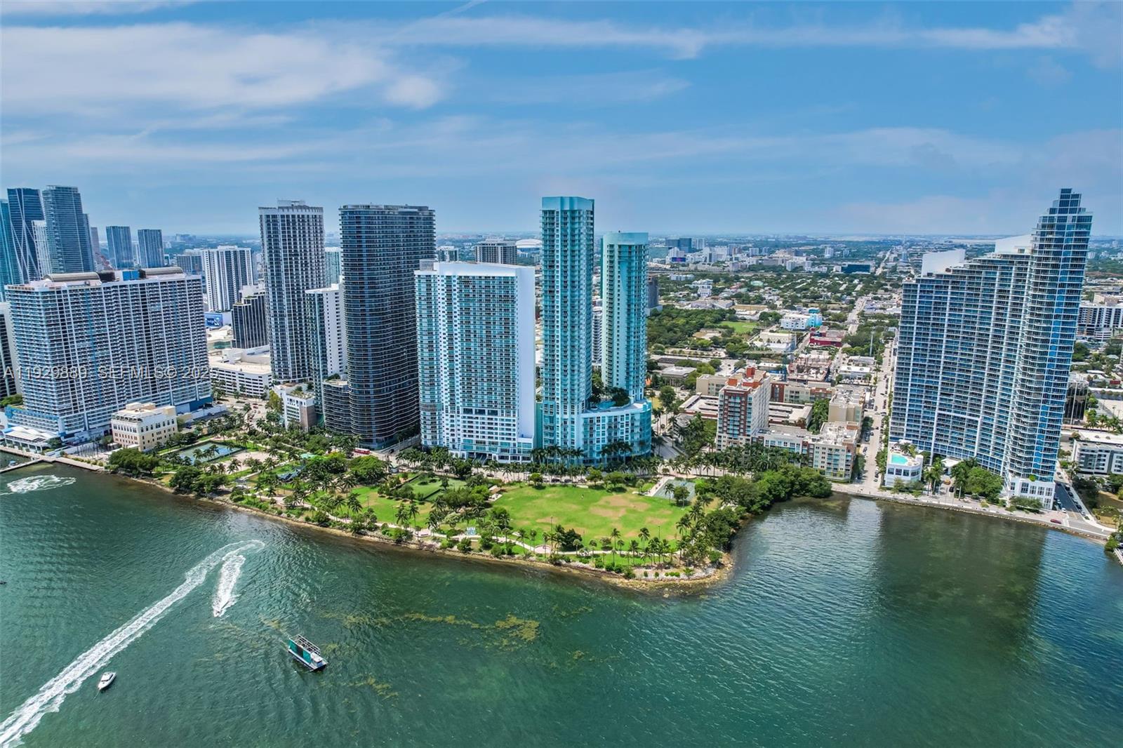 QUANTUM ON THE BAY CONDO - Residential