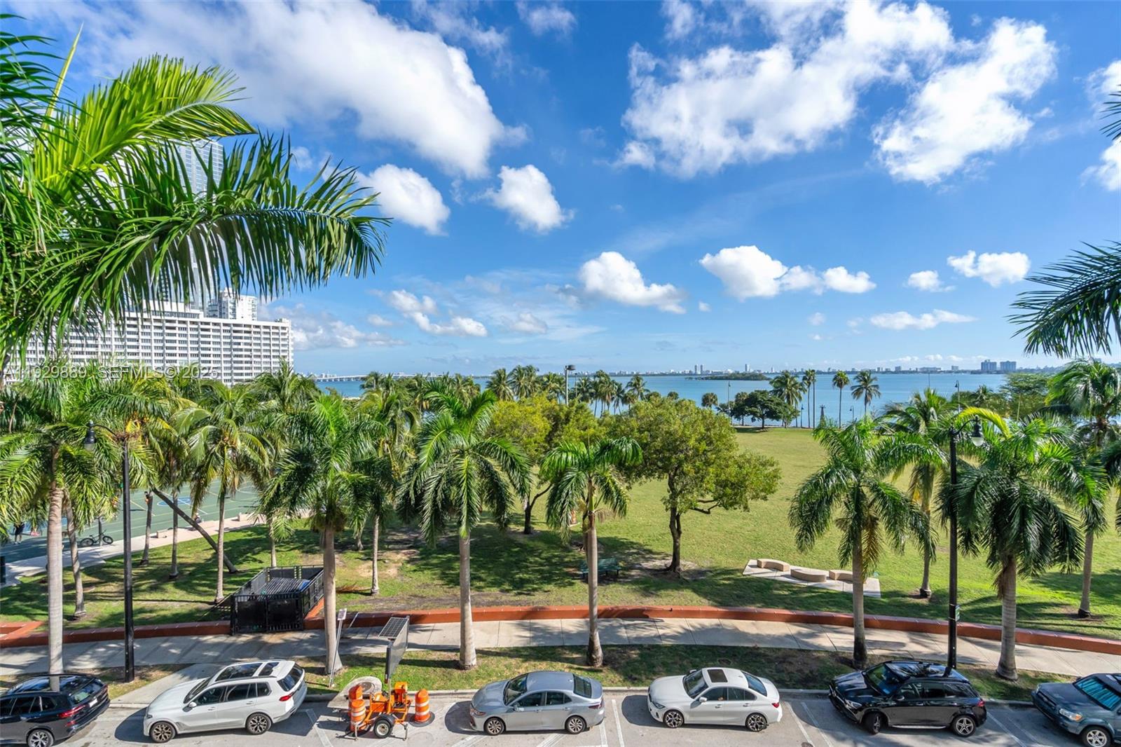 QUANTUM ON THE BAY CONDO - Residential