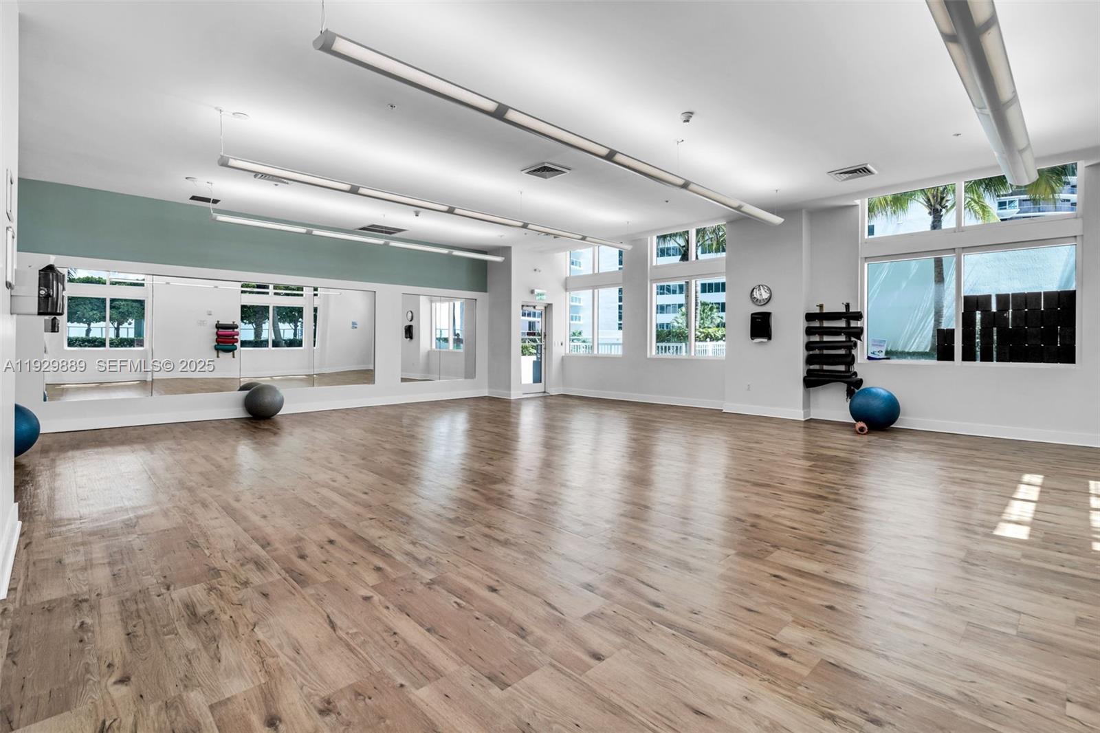 QUANTUM ON THE BAY CONDO - Residential