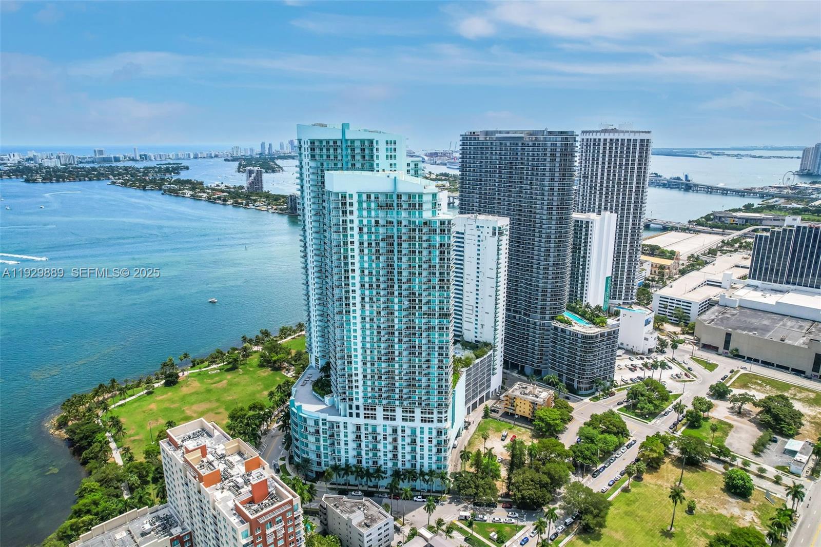 QUANTUM ON THE BAY CONDO - Residential