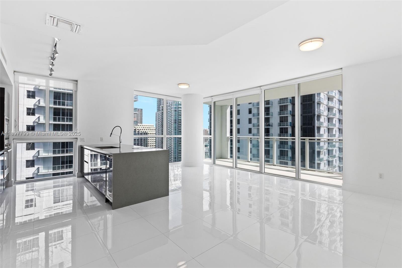 1080 Brickell Ave 3006