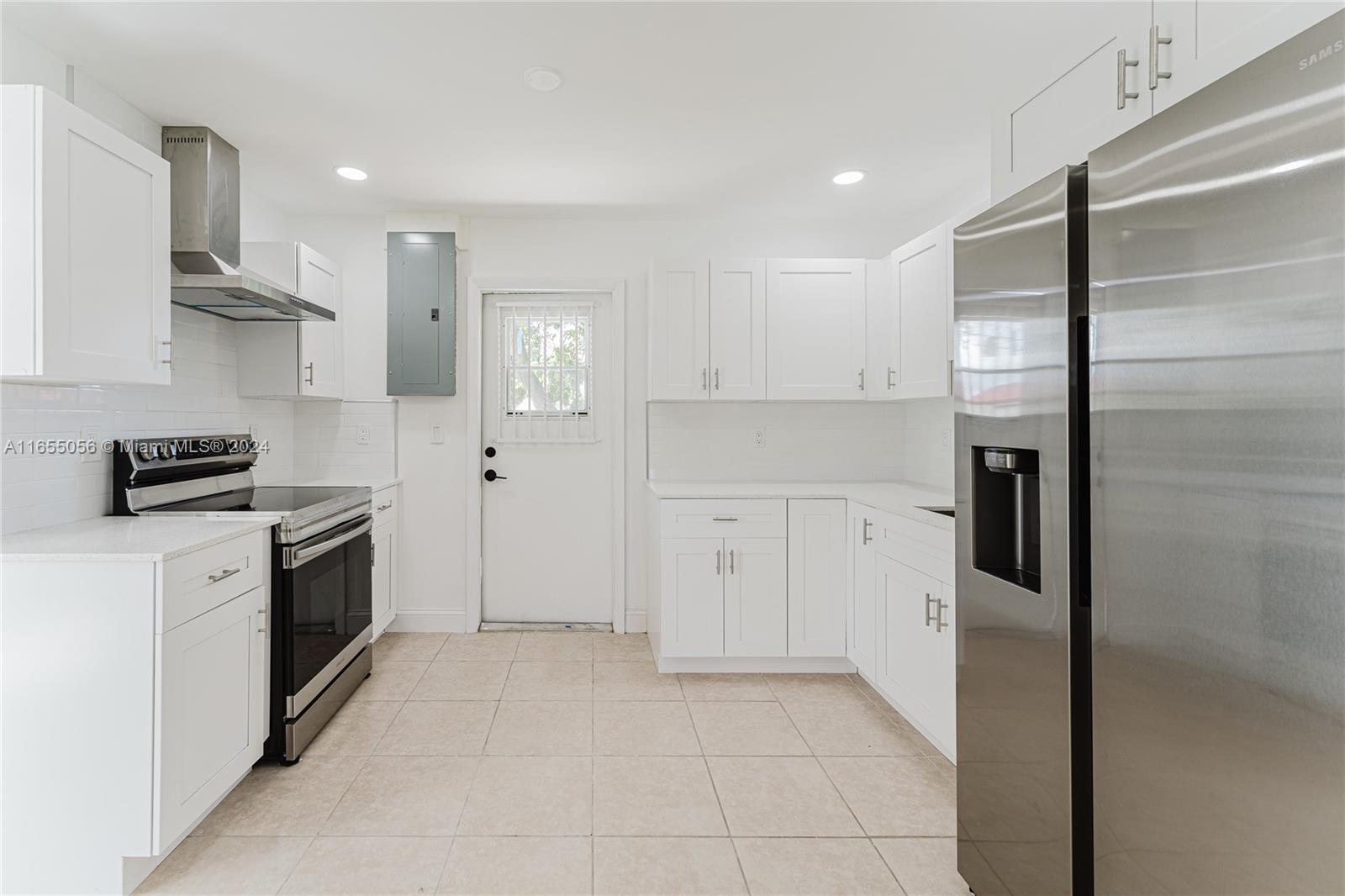 WEST HOLLYWOOD TRAILER CI - Residential