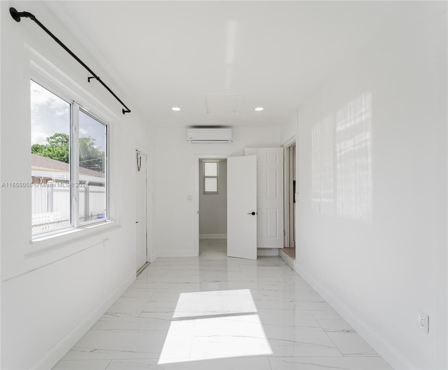 WEST HOLLYWOOD TRAILER CI - Residential