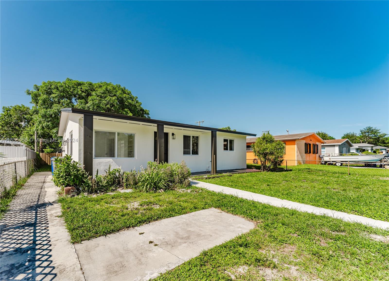 WEST HOLLYWOOD TRAILER CI - Residential