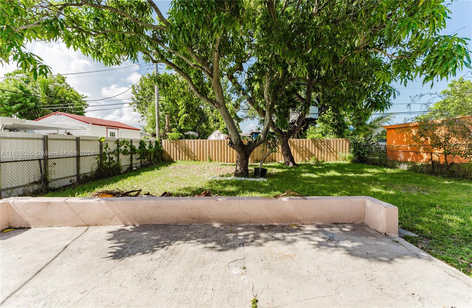 WEST HOLLYWOOD TRAILER CI - Residential