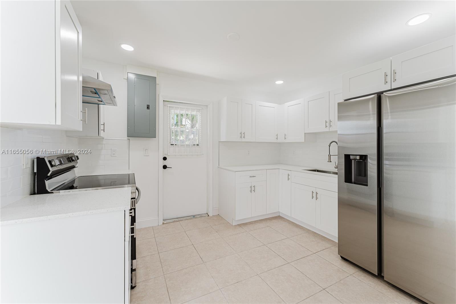 WEST HOLLYWOOD TRAILER CI - Residential