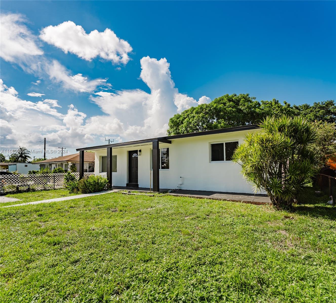 WEST HOLLYWOOD TRAILER CI - Residential
