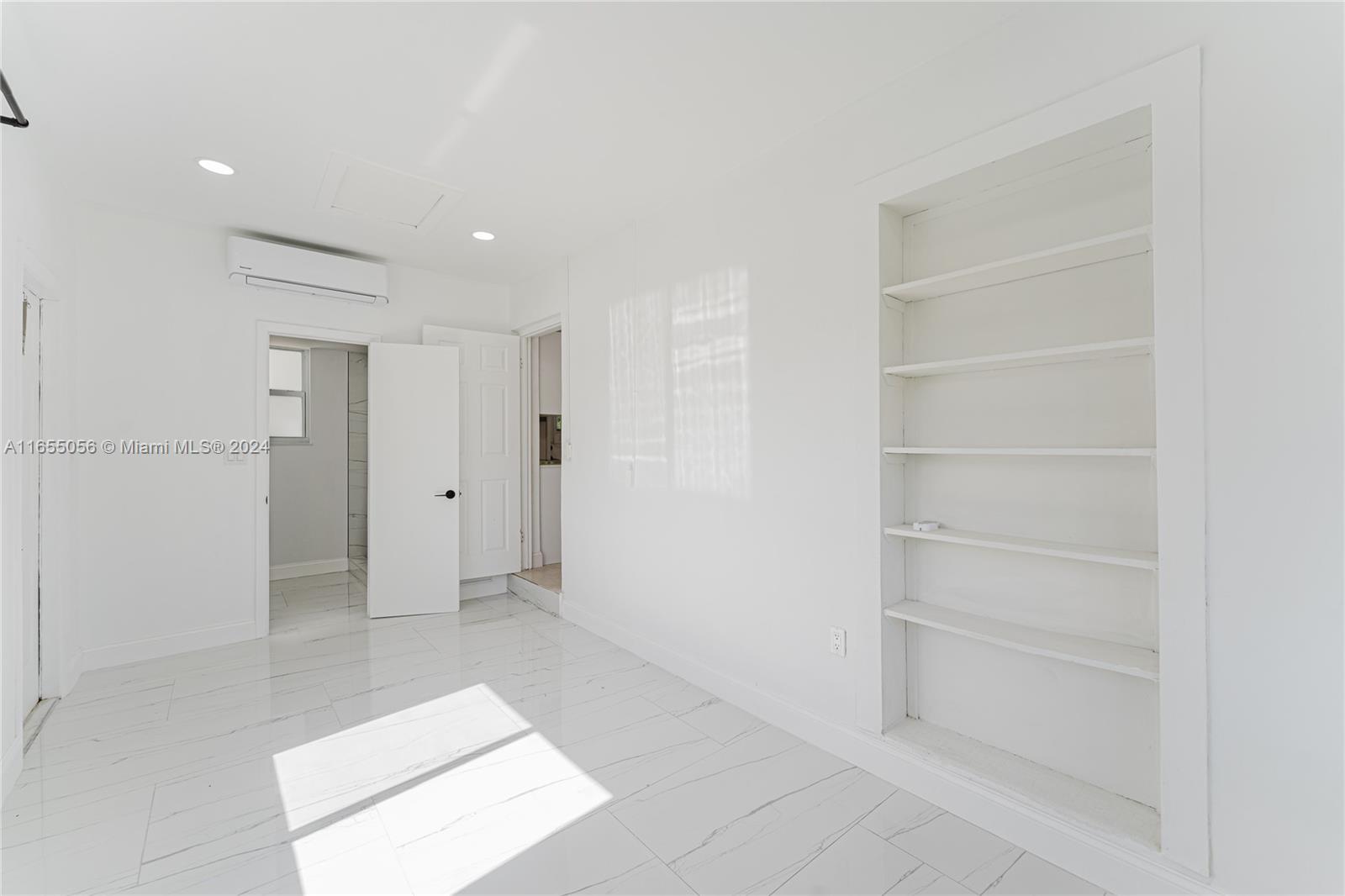 WEST HOLLYWOOD TRAILER CI - Residential