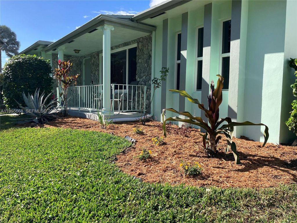 Photo of 120 SE 3rd Ave, Dania Beach, FL 33004 (MLS # A11965668)