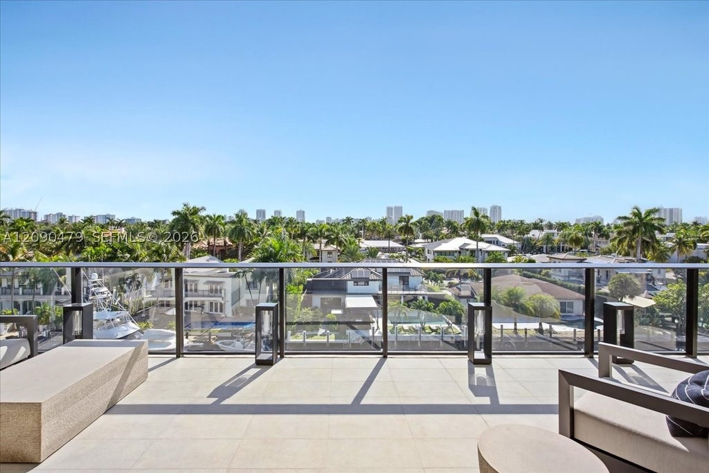 Photo of 160 Isle Of Venice Dr #PH3, Fort Lauderdale, FL 33301 (MLS # A12090479)