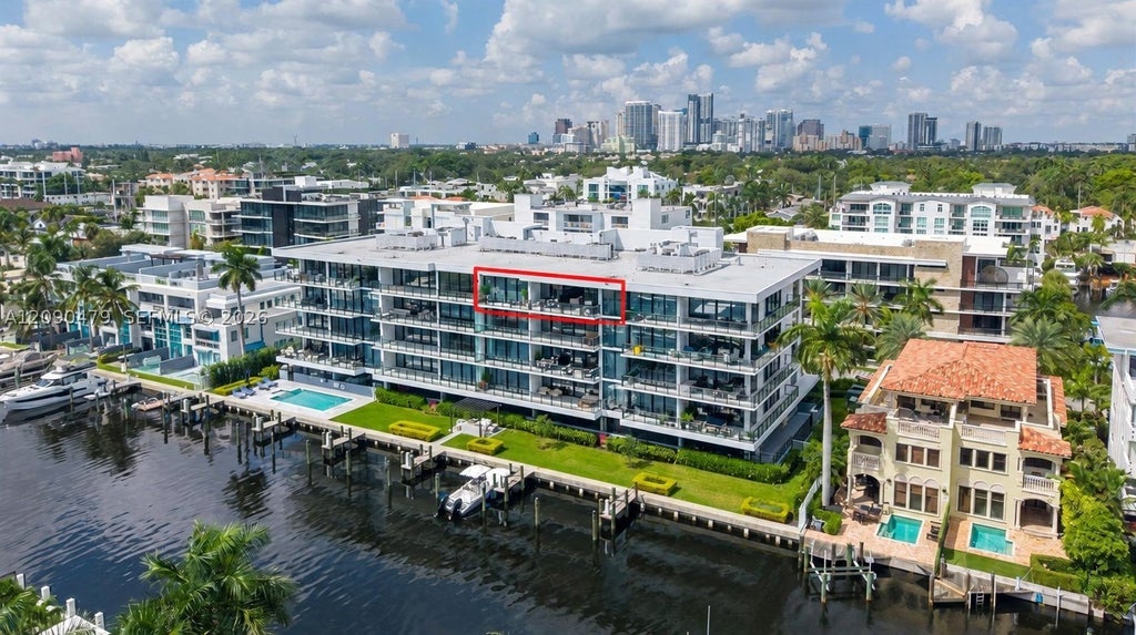Photo of 160 Isle Of Venice Dr #PH3, Fort Lauderdale, FL 33301 (MLS # A12090479)