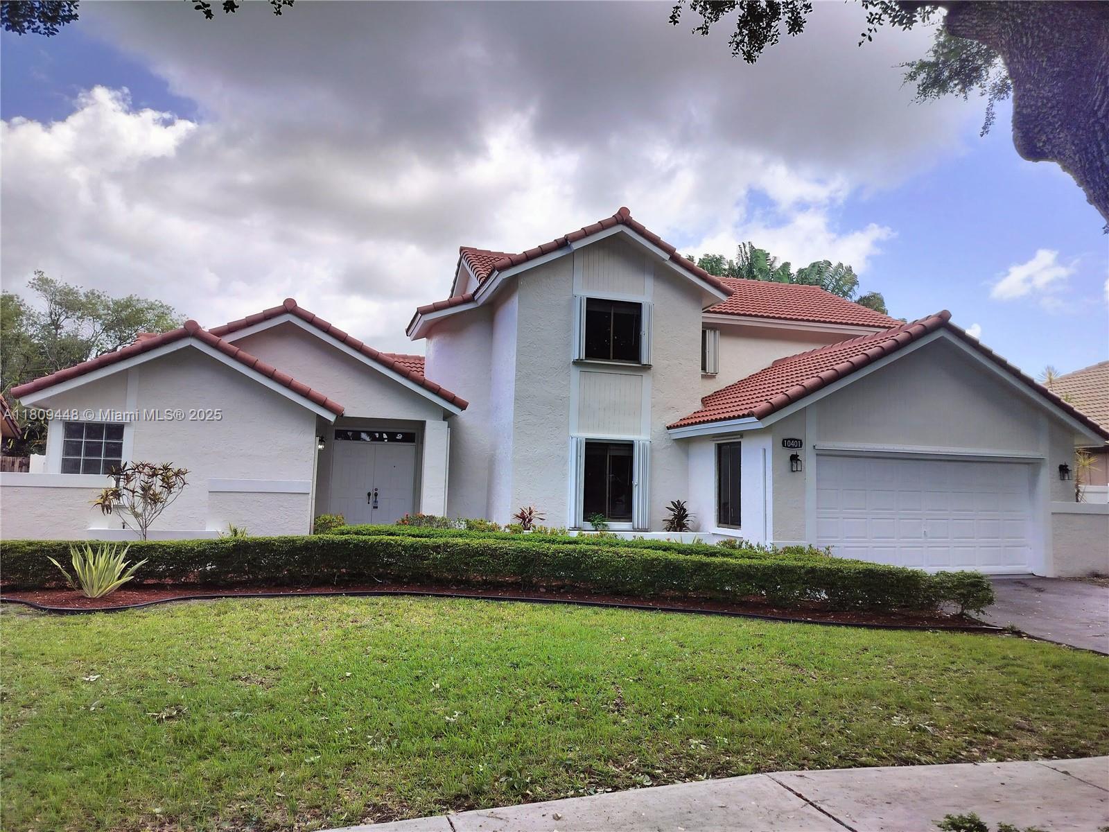 Rental Property at 10401 Nw 18 Dr, Plantation, Miami-Dade County, Florida - Bedrooms: 4 
Bathrooms: 3  - $4,750 MO.