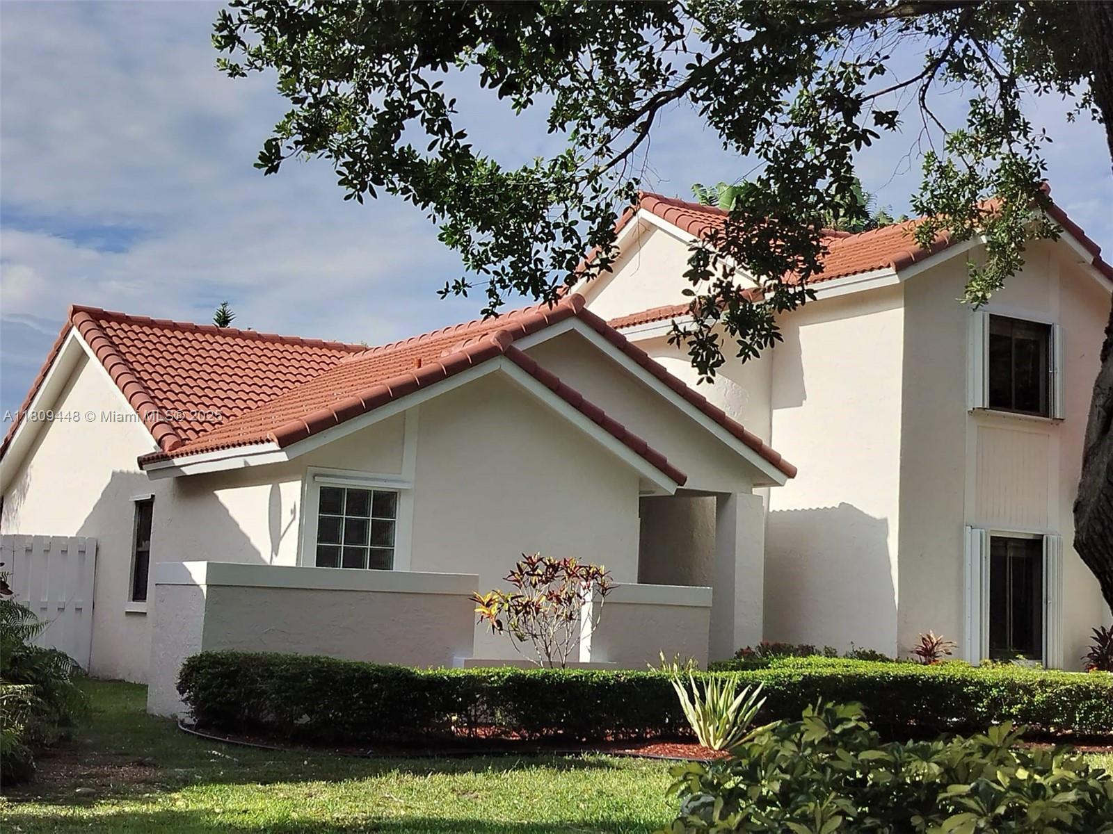 10401 NW 18 DR