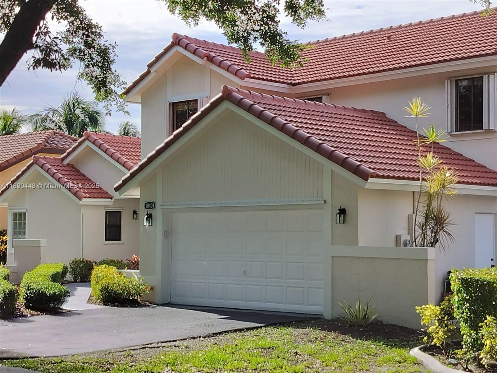 10401 NW 18 DR