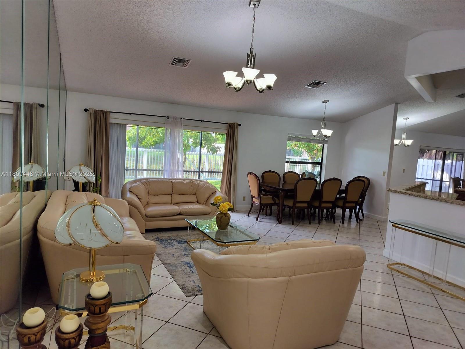 10401 NW 18 DR