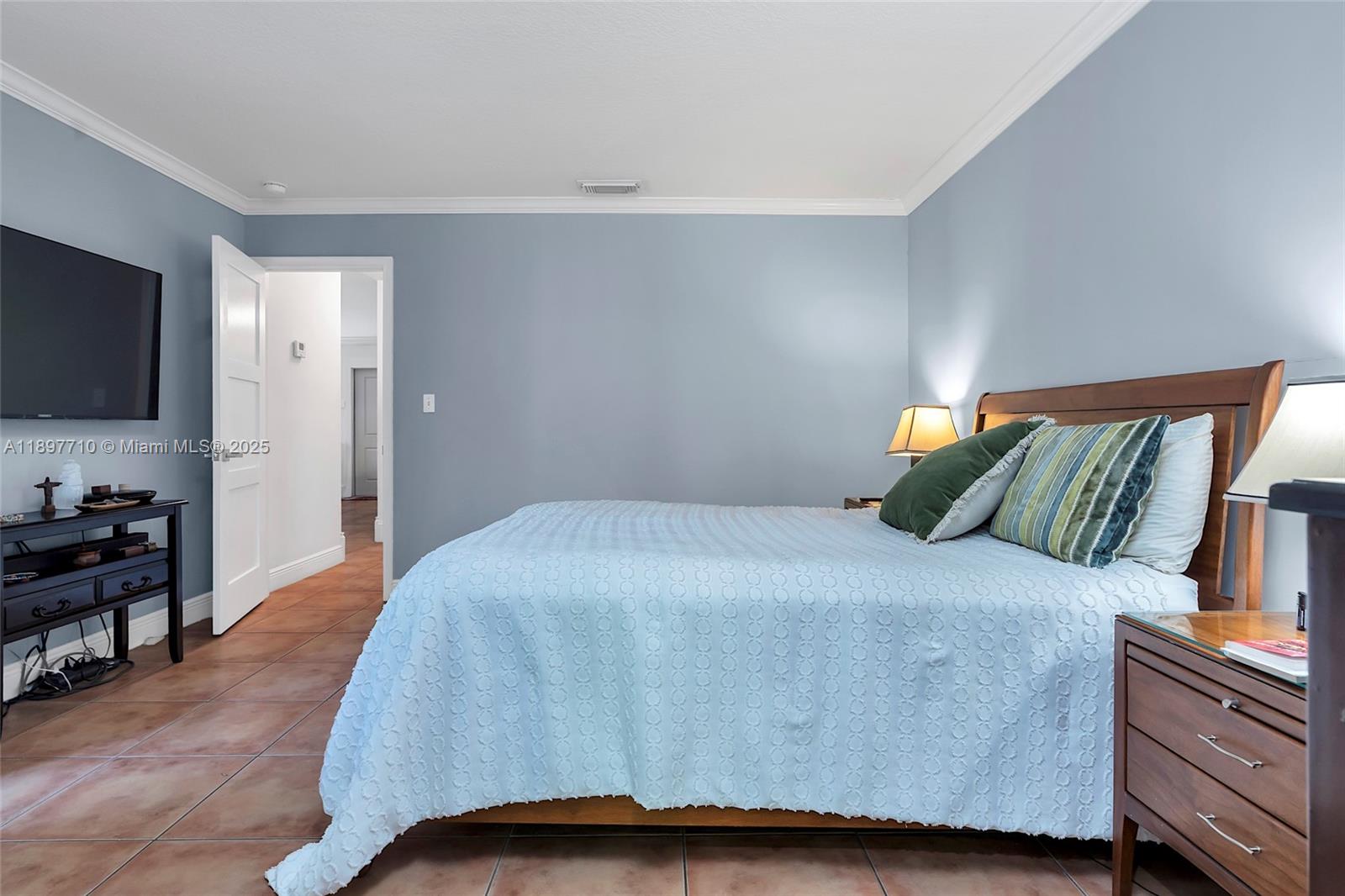 ESTATE HOMES FIRST ADDITI - Residential