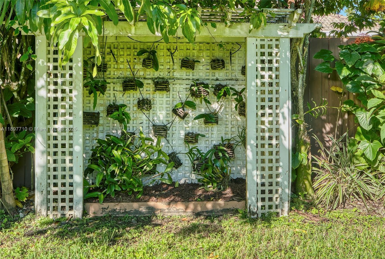 ESTATE HOMES FIRST ADDITI - Residential