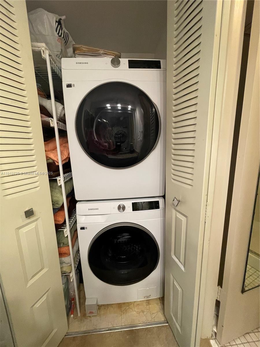 SUNRISE LAKES 179 CONDO - Residential