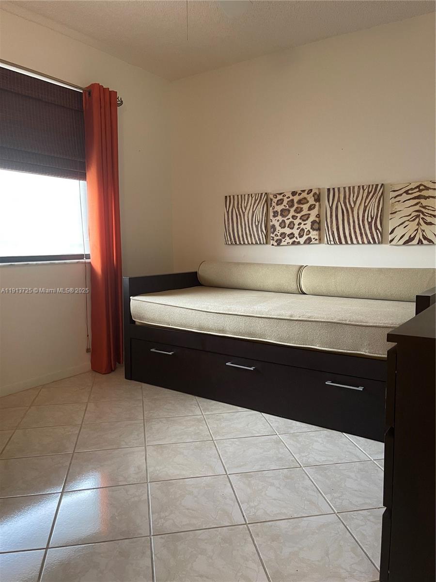 SUNRISE LAKES 179 CONDO - Residential