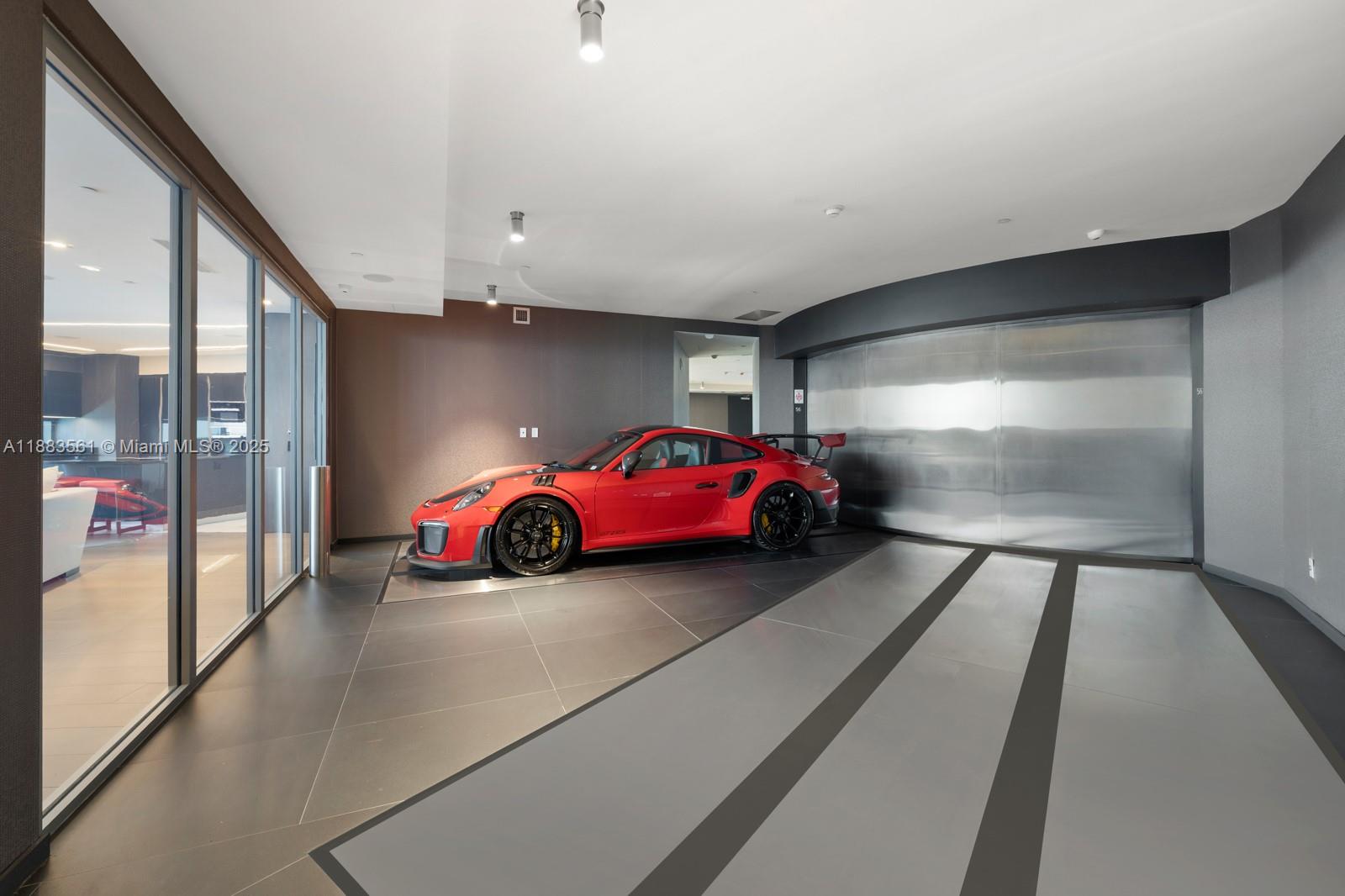 18555 COLLINS AVENUE COND - Residential