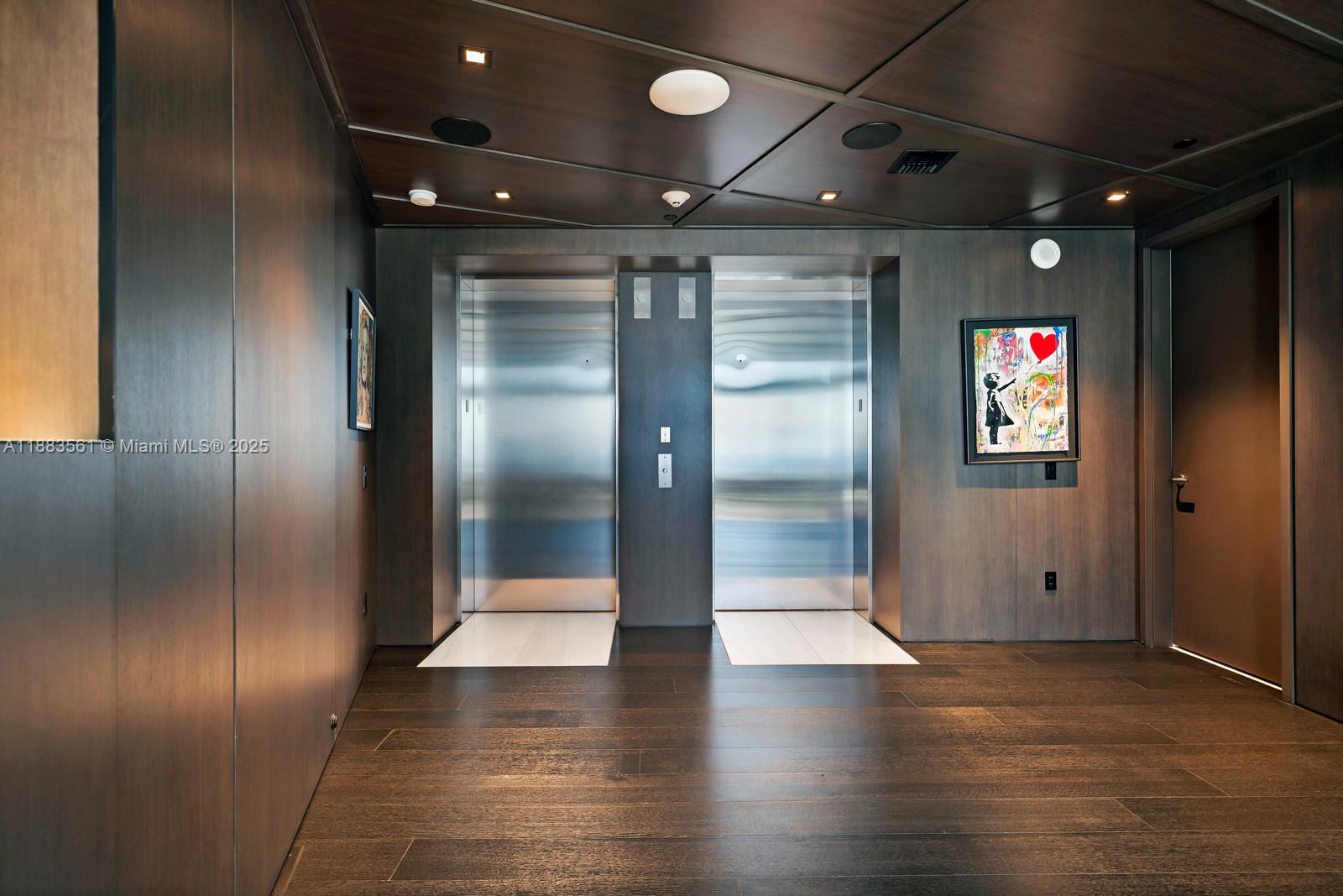 18555 COLLINS AVENUE COND - Residential