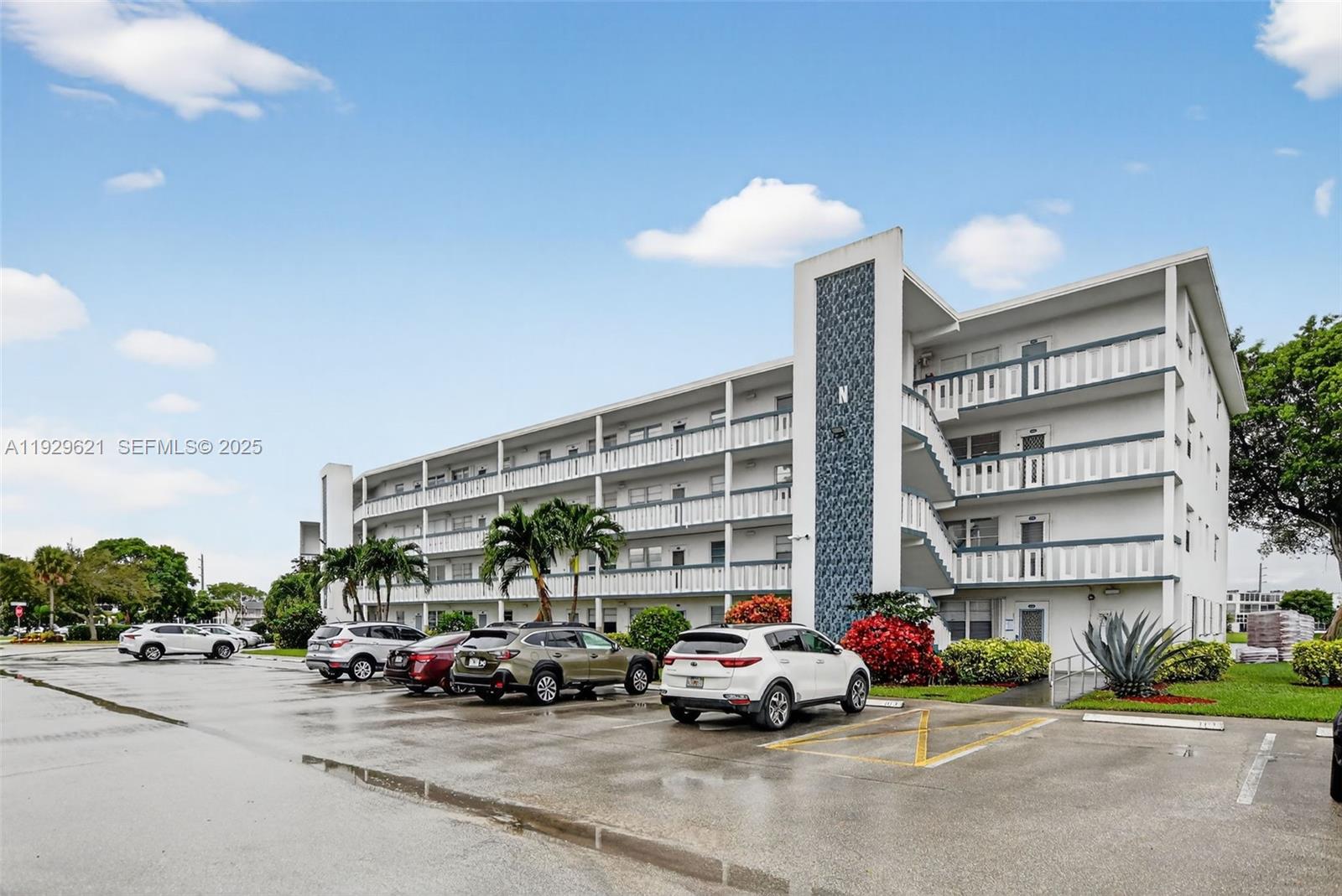 1008 N Farnham N 1008