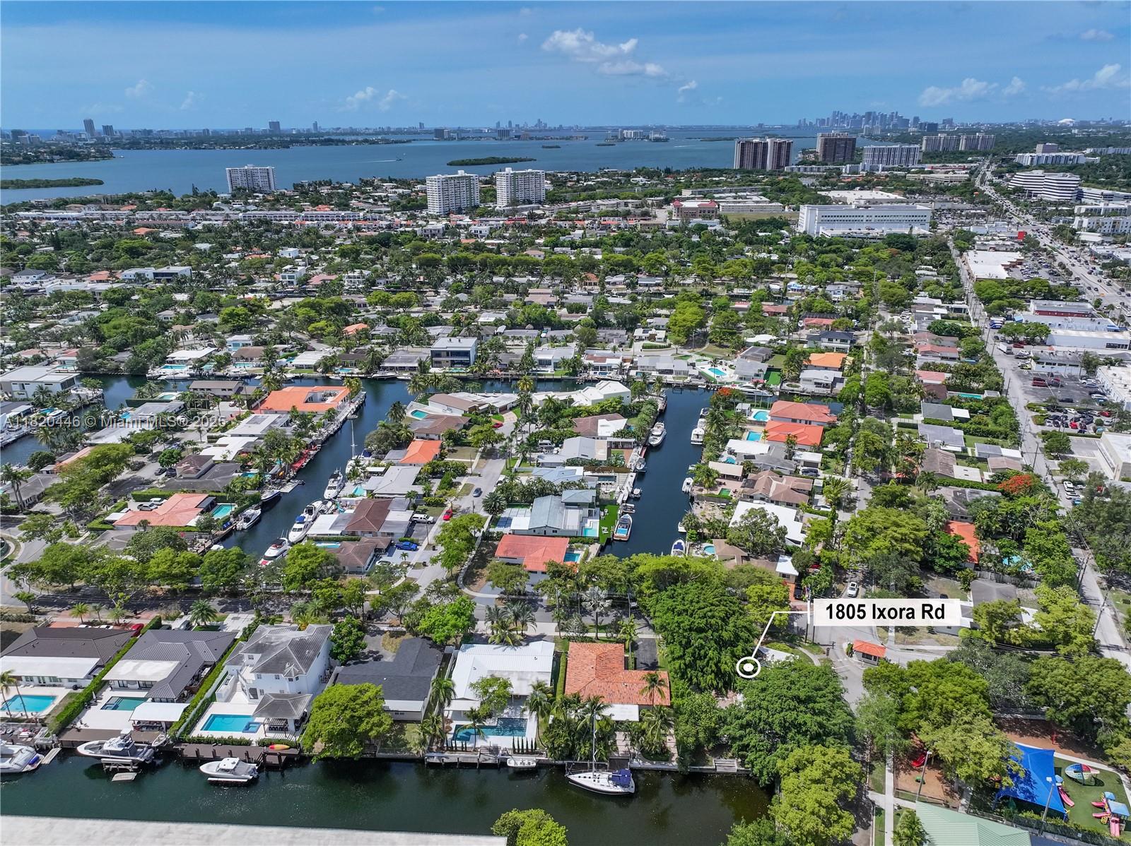1805 Ixora Rd, North Miami, FL, 33181/$2,030,000 2 1805 Ixora Rd