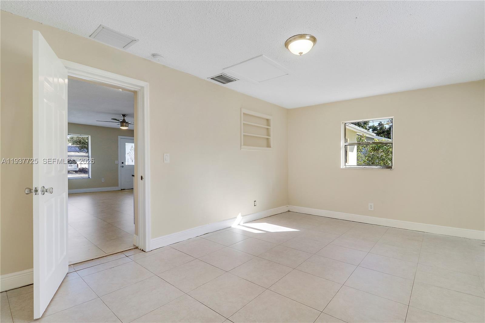 JUPITER ESTATES - Residential