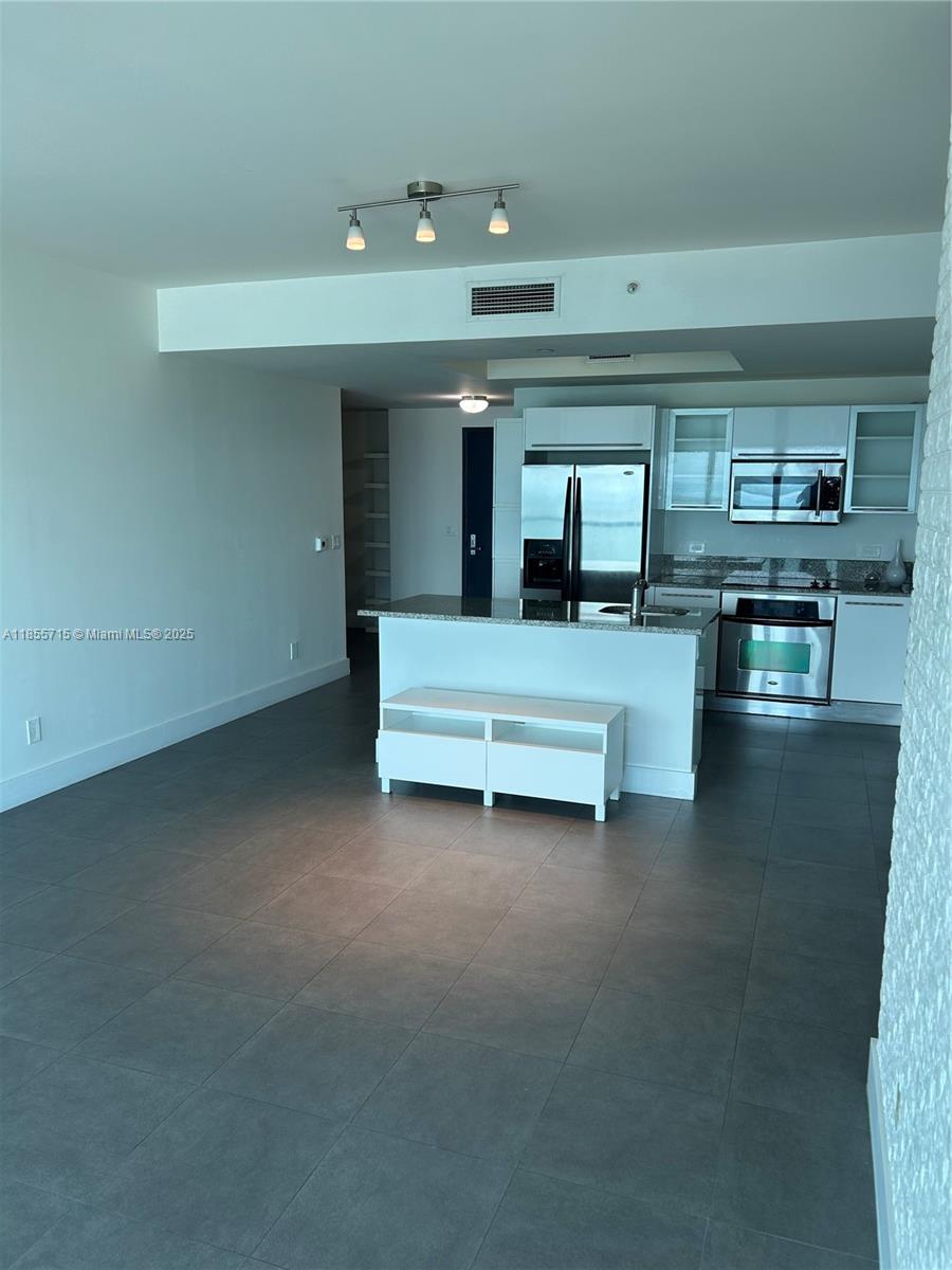 888 Biscayne Blvd 4106