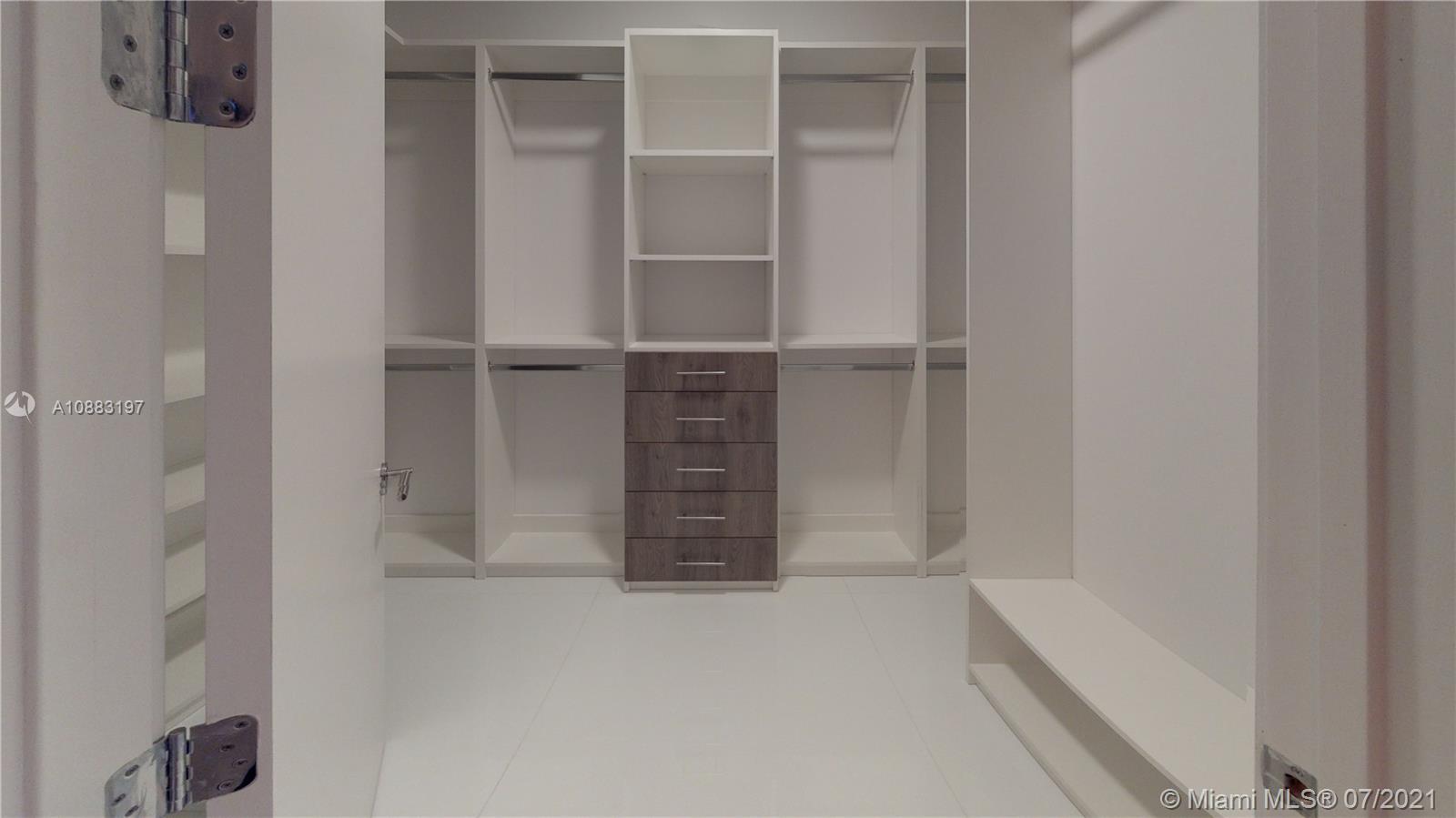 Fendi Chateau Residences - Residential